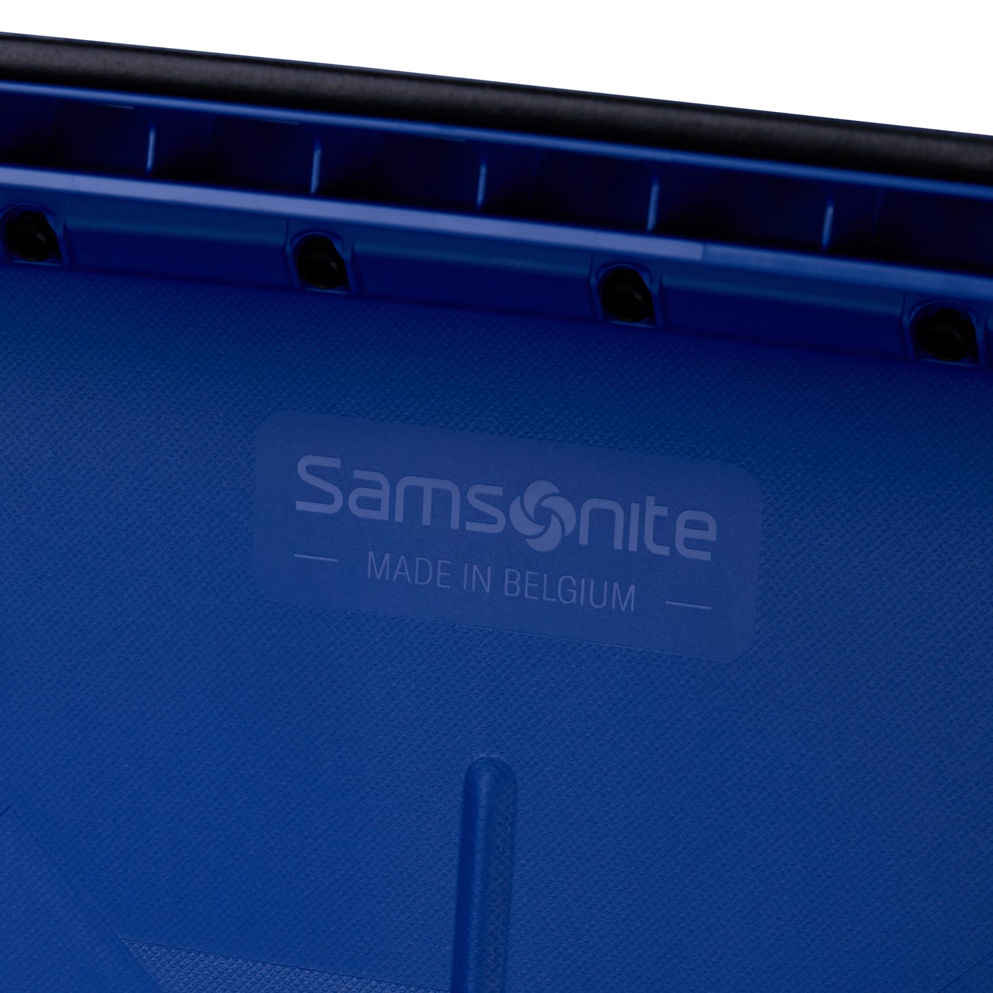 Samsonite Essens Spinner Hardside Carry-On