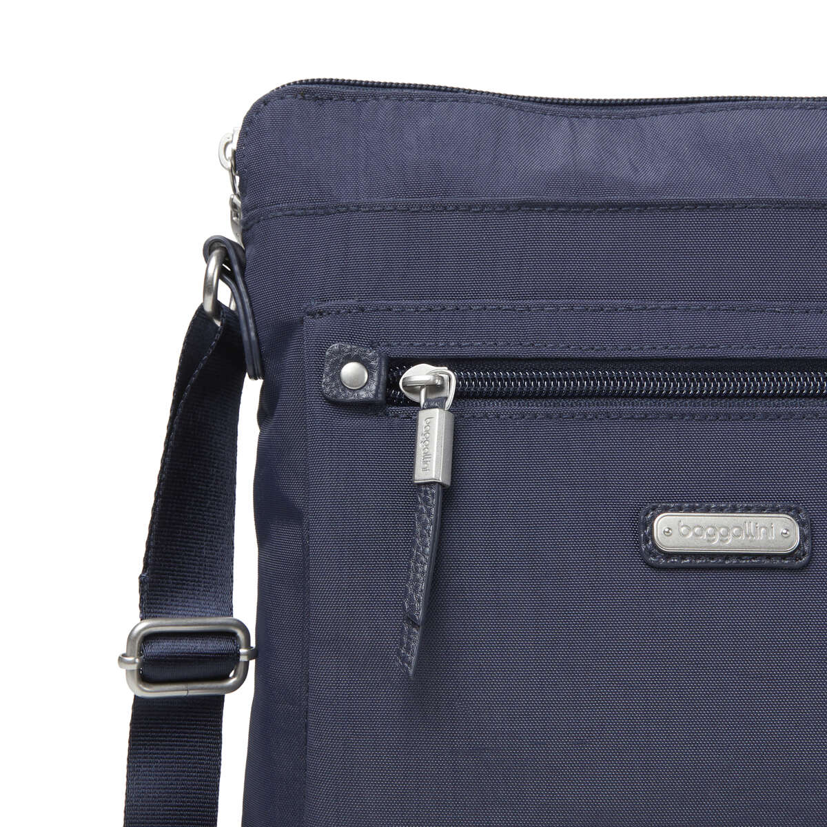 Baggallini Go Bagg avec bracelet pour téléphone RFID