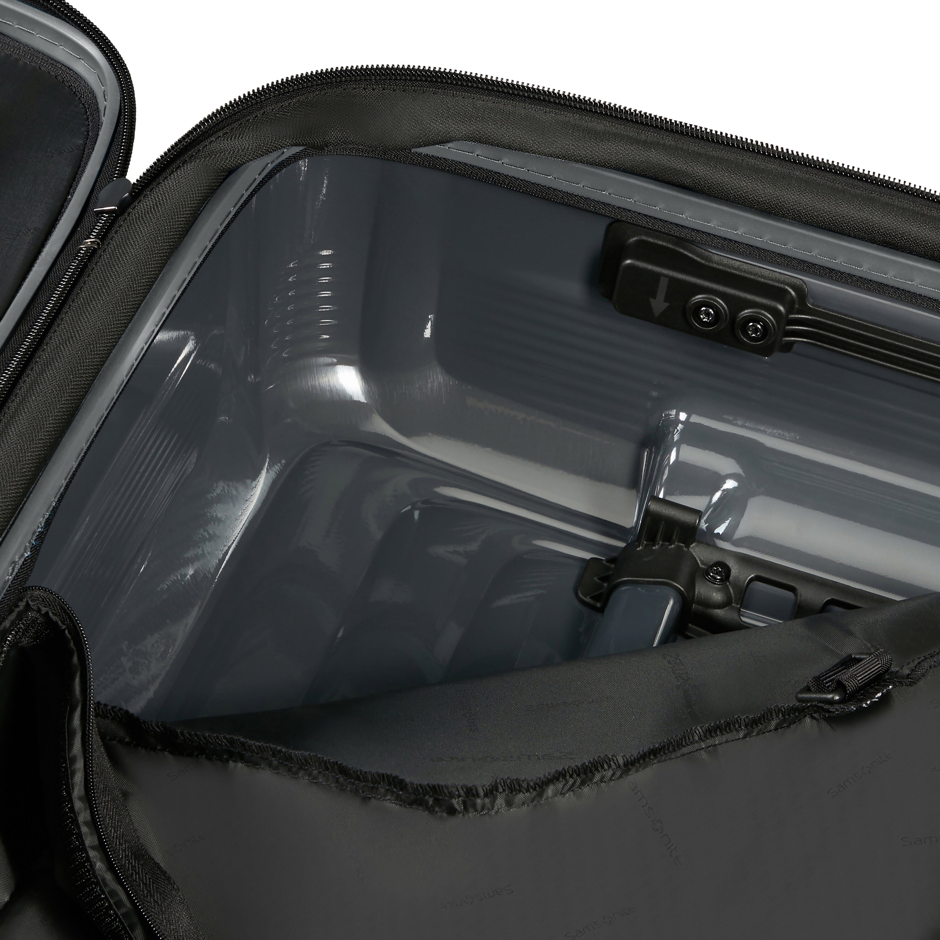 Samsonite Nuon Medium Hardside Luggage