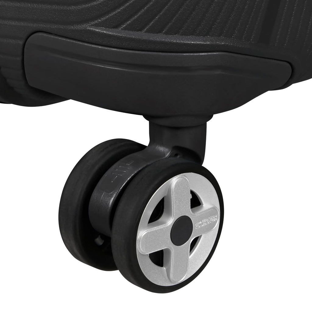 American Tourister Starvibe Spinner Medium Expandable Hardside Luggage