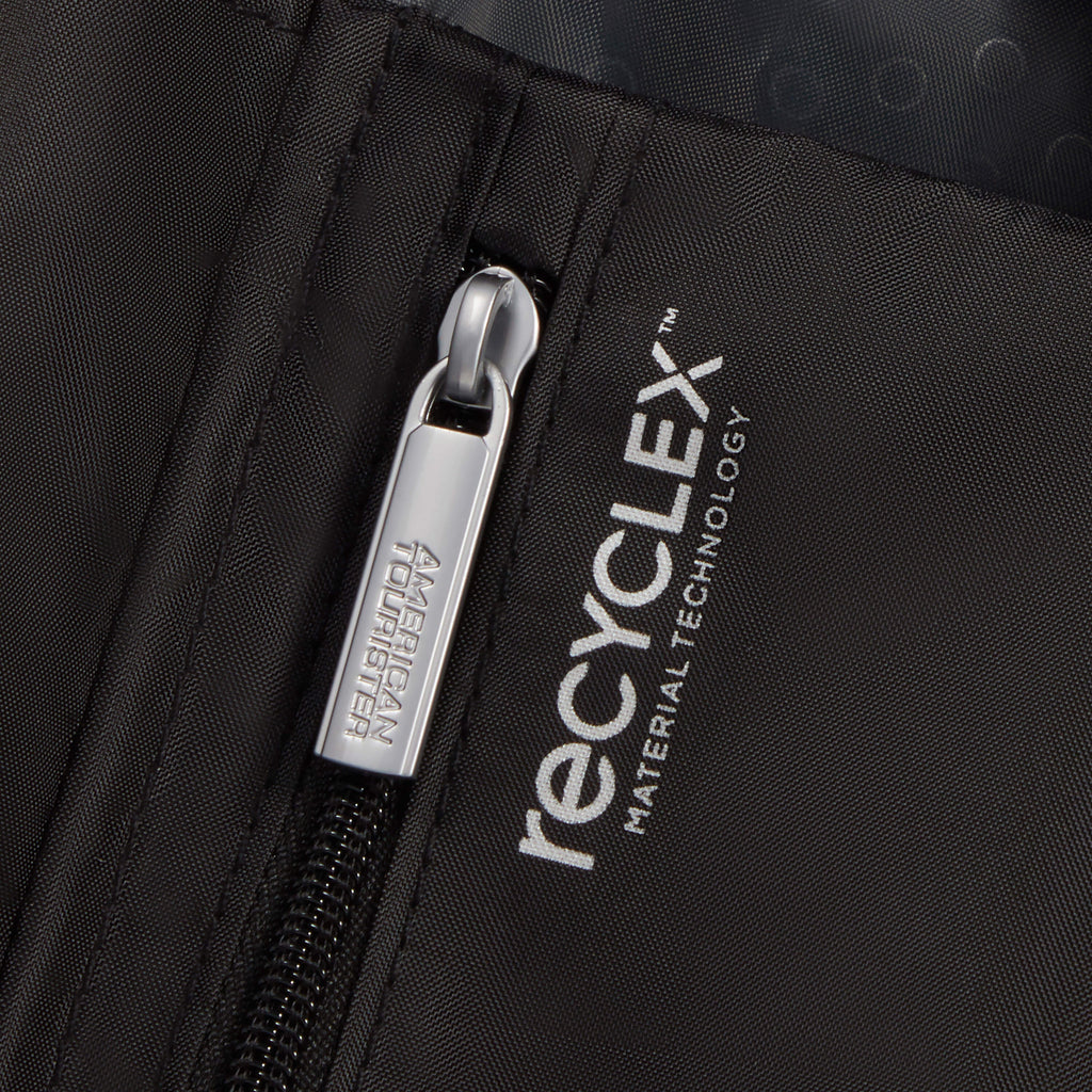 American Tourister Starvibe Spinner Large Expandable Hardside Luggage