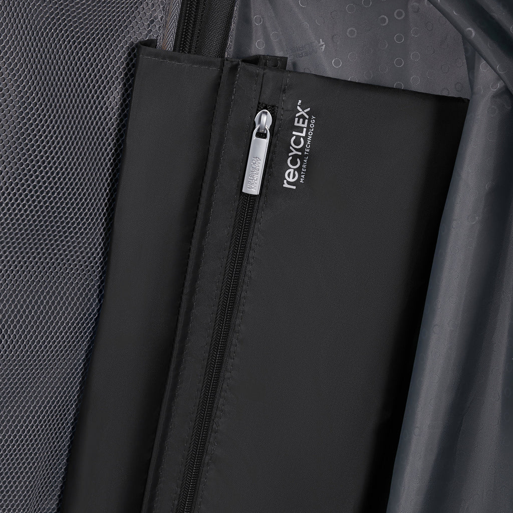 American Tourister Starvibe Spinner Large Expandable Hardside Luggage