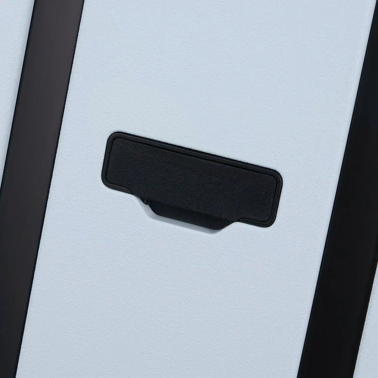 Samsonite Essens Spinner Carry-On Hardside Luggage