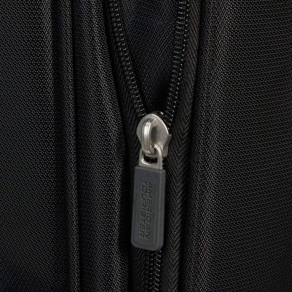 American Tourister Summerride Spinner Medium Expandable Softside Luggage