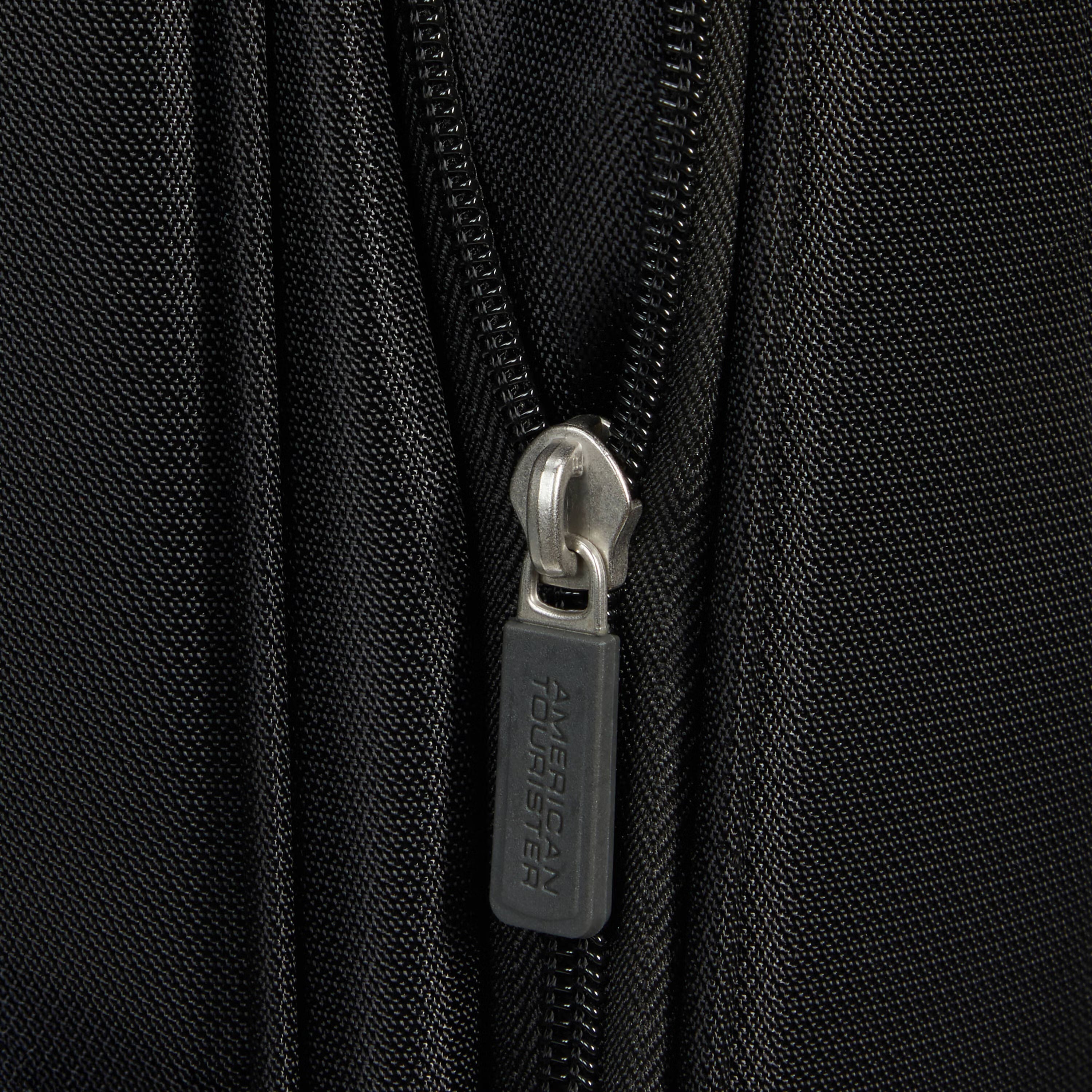 American Tourister Summerride Spinner Medium Expandable Softside Luggage