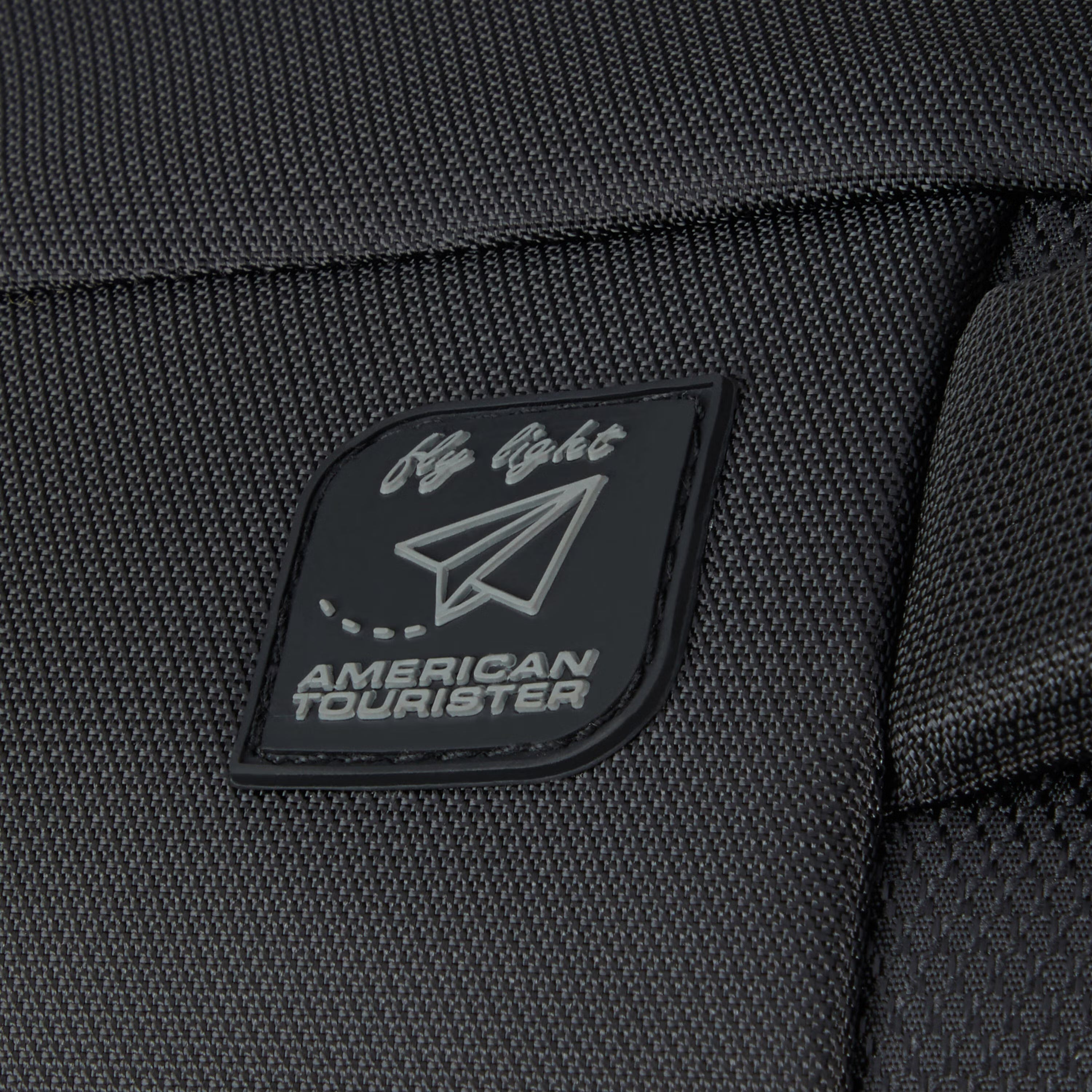 American Tourister Summerride Spinner Medium Expandable Softside Luggage