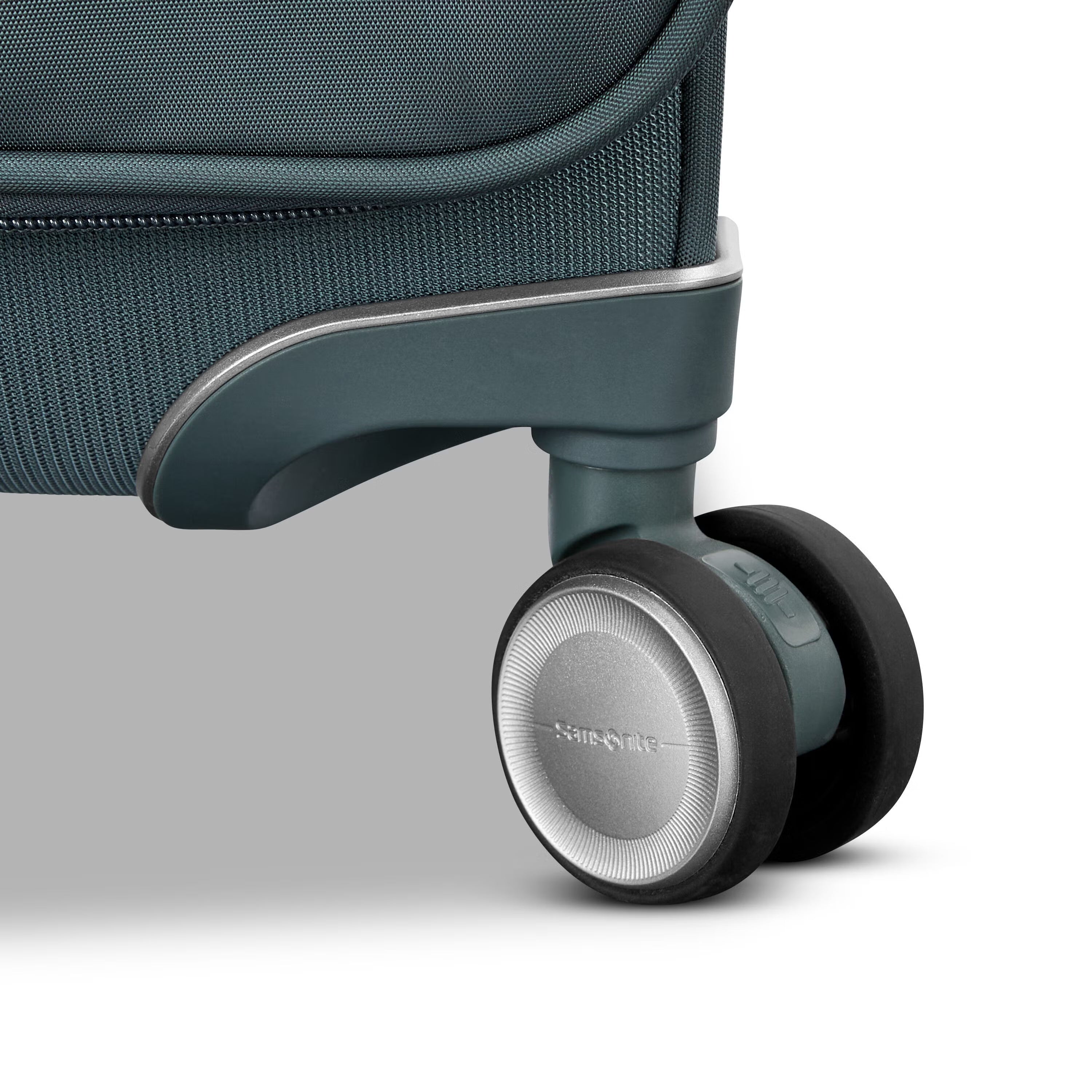 Samsonite Silhouette 18 Spinner Large Expandable Softside Luggage - Black