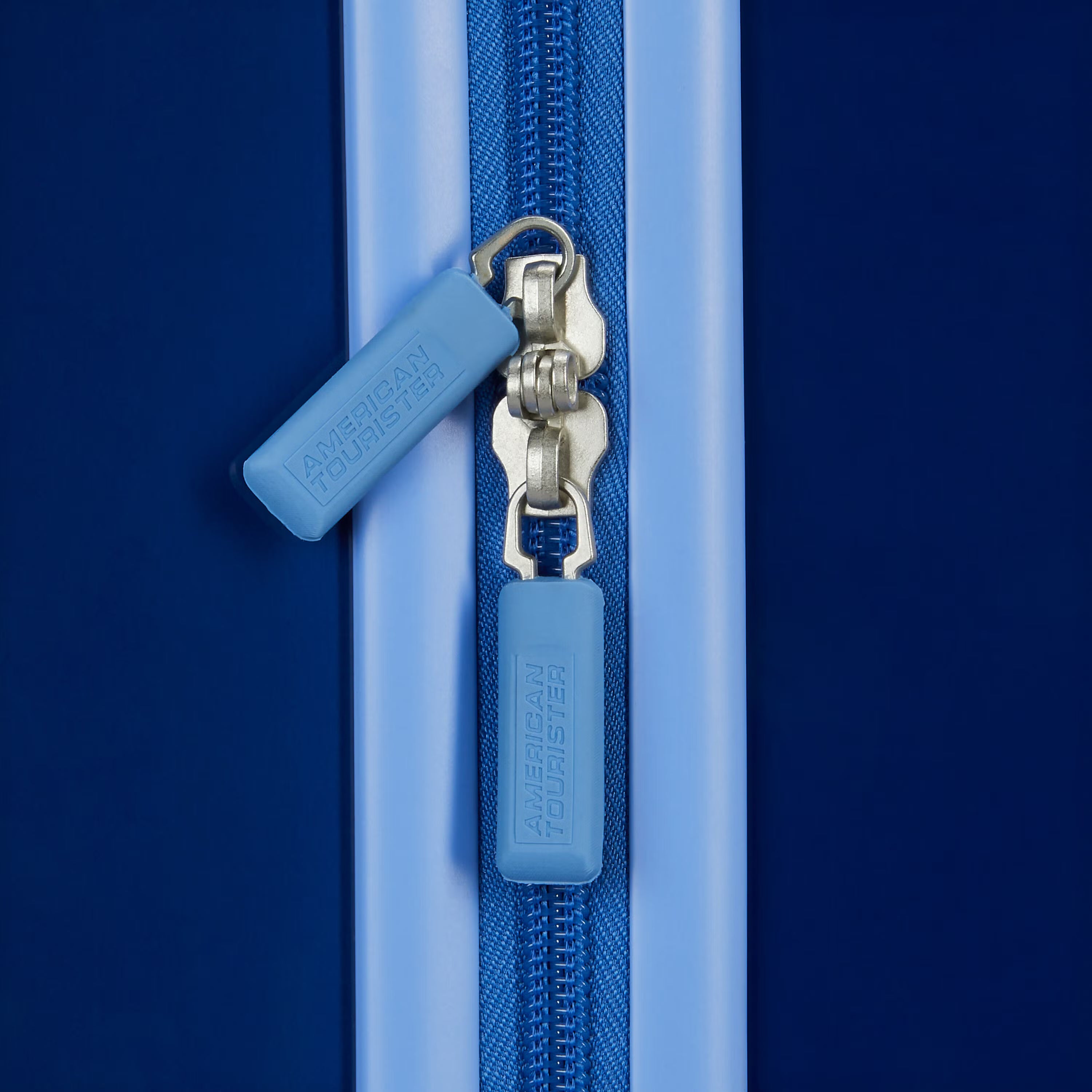 American Tourister Licensed Kids Spinner Carry-On Hardside 18"