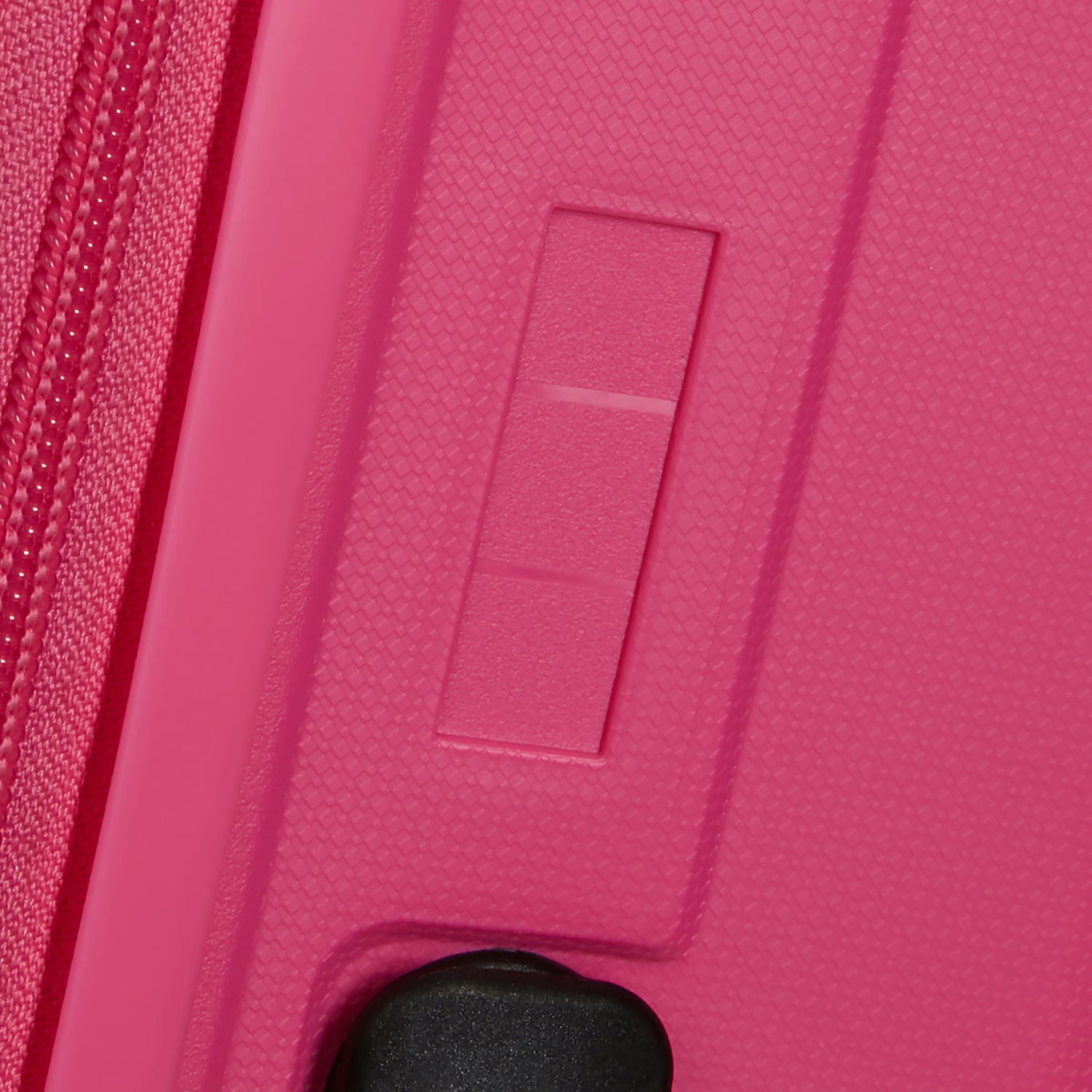 American Tourister Rejoy Spinner Medium Expandable Hardside Luggage