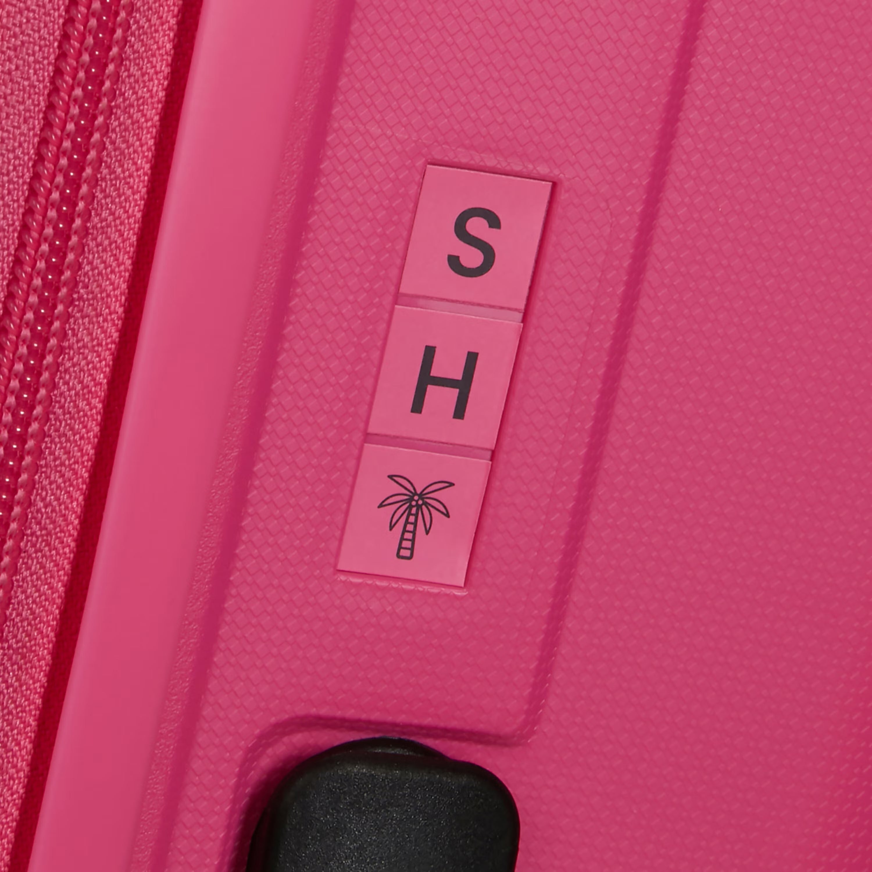 American Tourister Rejoy Spinner Medium Expandable Hardside Luggage