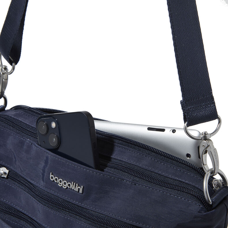 Baggallini City Crossbody