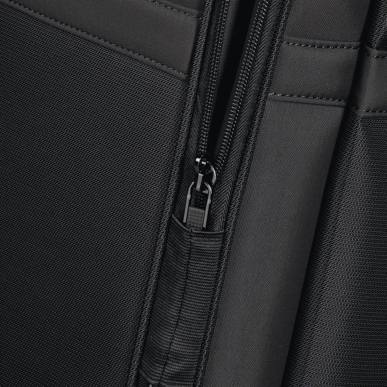 Samsonite Airea Softside Medium Luggage