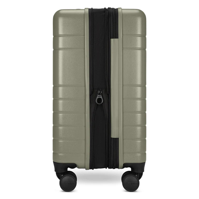 Roots Travel Spinner Carry-On Expandable Hardside Luggage - Sage Green