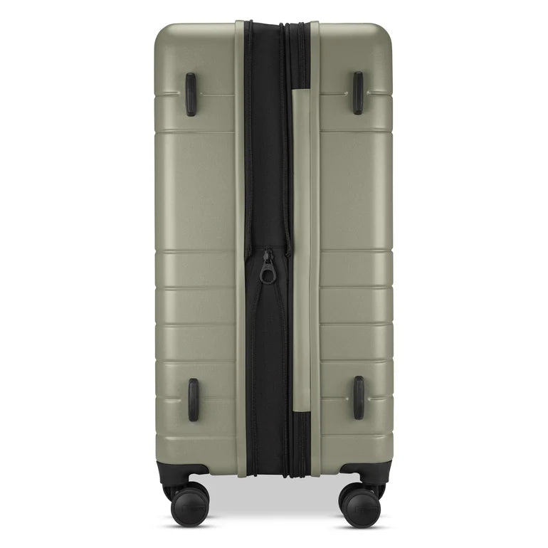 Roots Travel Spinner Medium Expandable Luggage - Sage Green