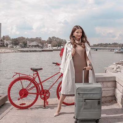 Samsonite Vaycay Spinner Medium Expandable Softside Luggage