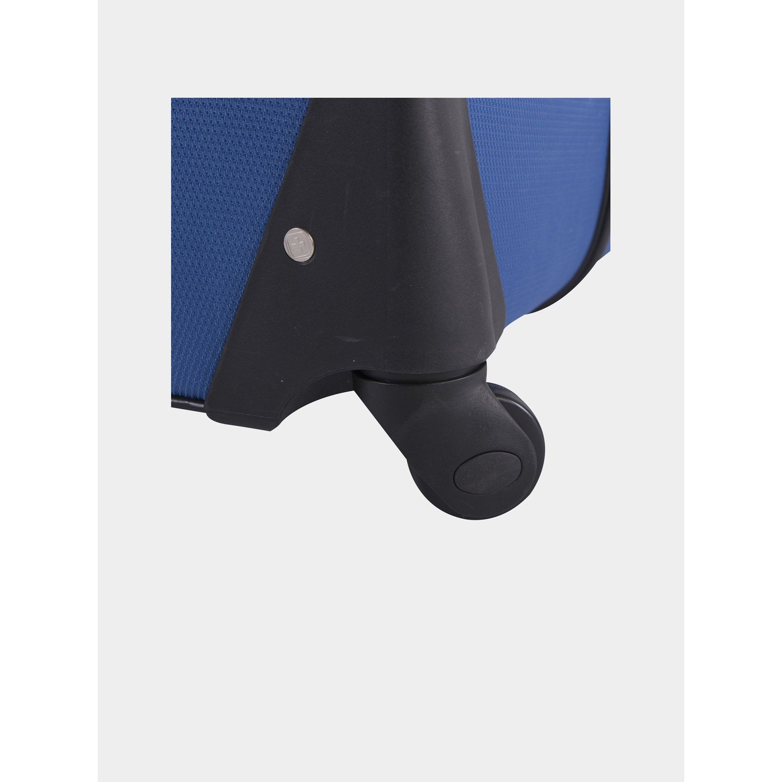 SwissGear Valais Collection Expandable Softside Medium Luggage with Spinners